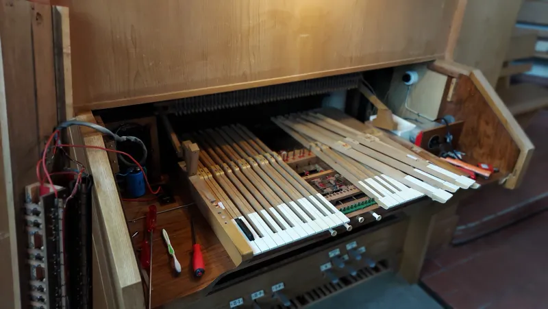 Seit Montag wird die Orgel revidiert (Foto: Ralf Rupf) Seit Montag wird die Orgel revidiert (Foto: Ralf Rupf)